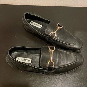 Steve Madden black loafers with gold buckle in Size 7.5